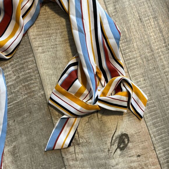 RUE‎ 21- women’s Top- size L - Picture 3 of 4